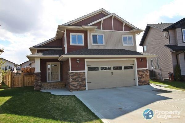 3 bed property for sale in Sylvan Lake, AB