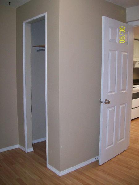 Avail March 1: 2BR Bsmt suite on Large Fenced Lot in