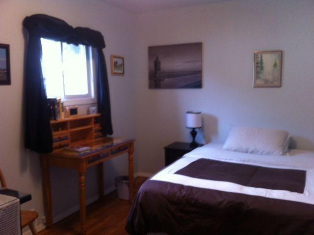 Furnished Bedroom, Bathroom and Parking available in Creston