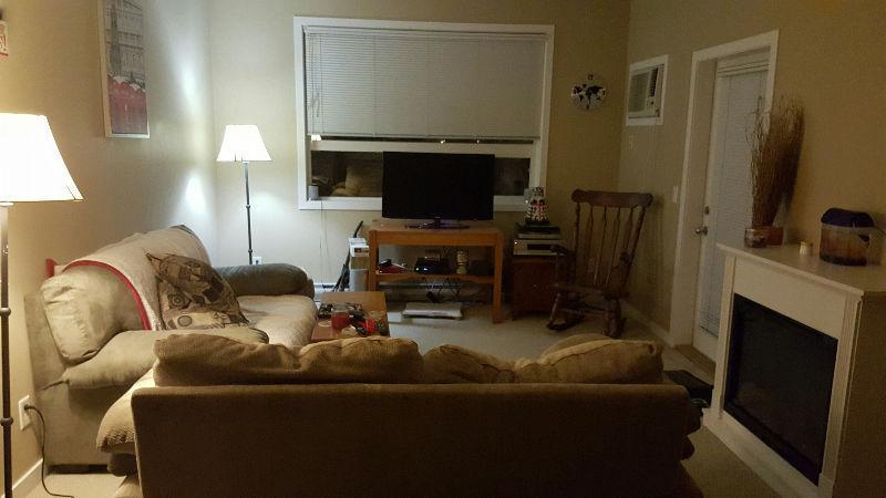 Looking for roommate to share 2 bdrm, 2 bath Rutland apartment