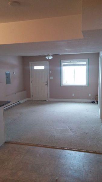 1 Bedroom 1 Bath - Close to Peden Hill / Costco