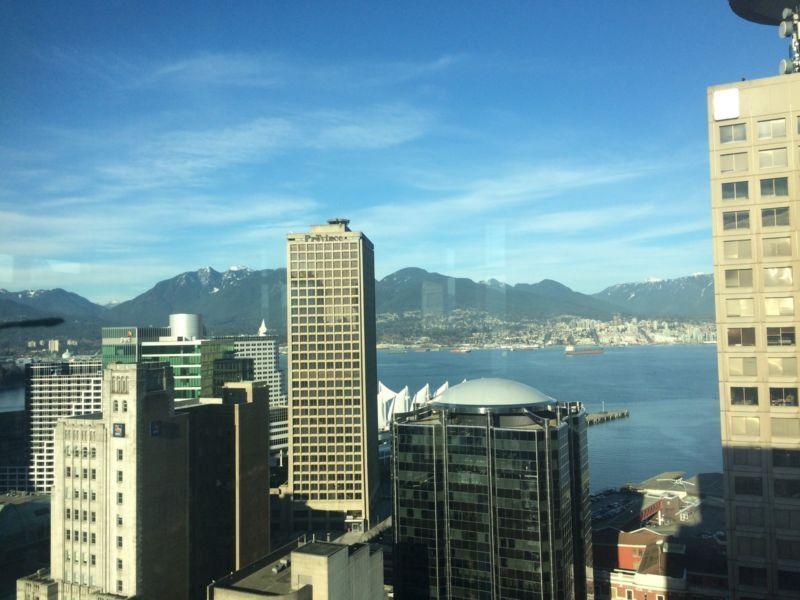 DOWNTOWN FURNISHED CONDO/STUNNING WATER AND MOUNTAINS VIEWS