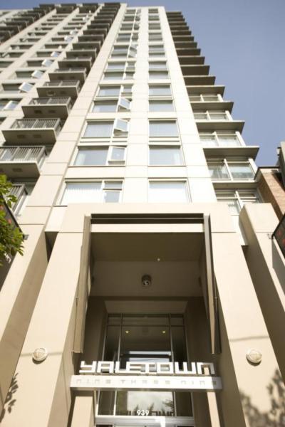 One Bedroom+Den For Rent at Yaletown 939 - 939 Beatty Street