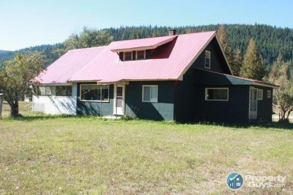 3 bedroom home on 10+ acres in Crawford Bay, BC 166085