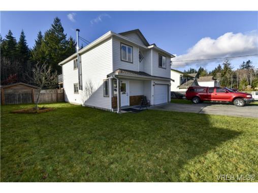Fully finished walk out basement to a huge back yard