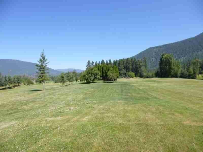 Par 3 Golf Course in the beautiful Kootenays!!!