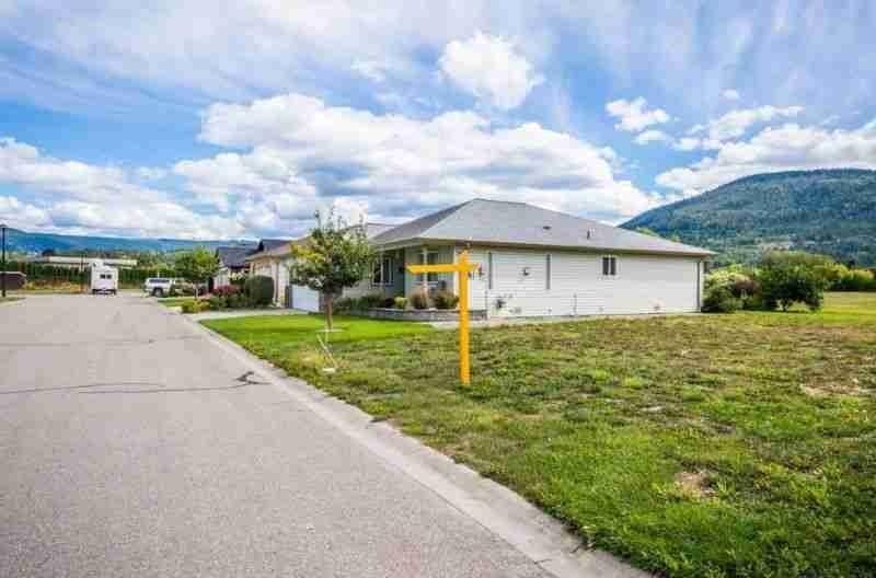 34 601 Beatty Ave, NW Salmon Arm - West Harbour Village