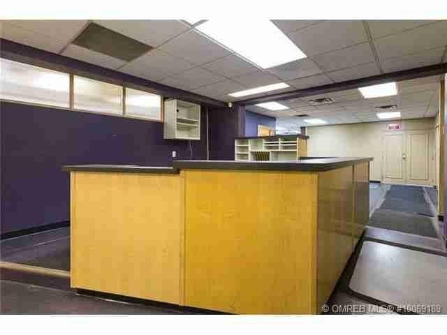 Prime second floor space for lease in professional building
