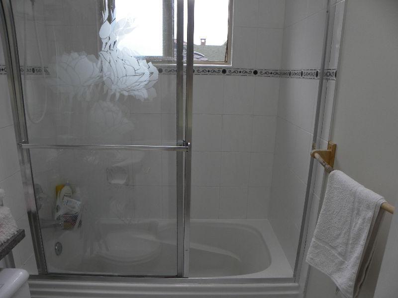 10 min train to CityCentre spacious Clean Quiet Private Safe