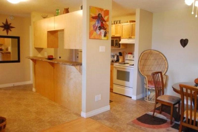 Nicest Apt for the Price! 381-3333 (Washer & Dryer included)