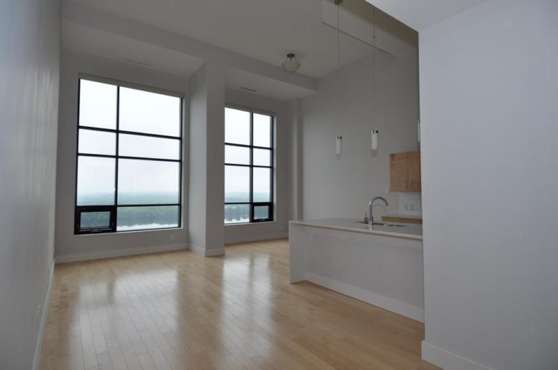 1ST MTH FREE!HIGH END LIVING, GREAT VIEWS! MANY AMENITIES!!