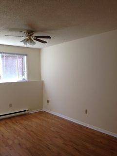 UNDER $700/MTH!!!! WALKING DISTANCE TO ALL!