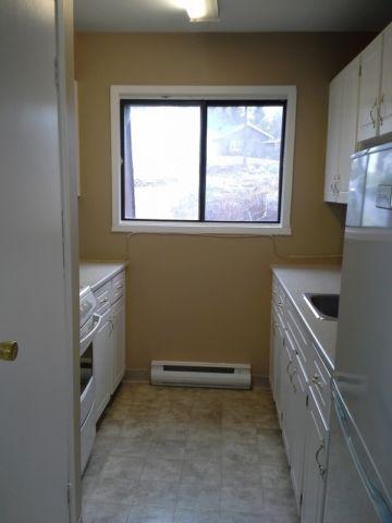 $99 1st Month Rent - $745 - Heat/Lights Incl. * Ellerdale St