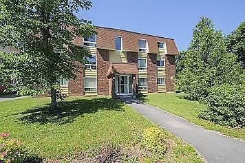 Pay $99 for 1ST MONTH rent ~ 2 Bedroom, Spacious, Near UNB