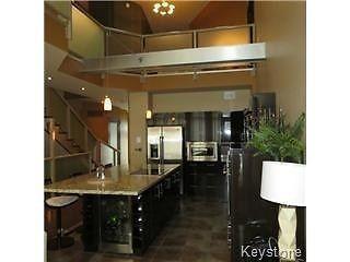 Gorgeous 1700 Sq Ft Two Bedroom Condo For Rent/Great Location