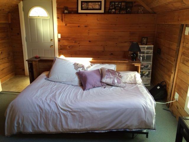 Cozy 2 Floor Bachelor DOWNTOWN
