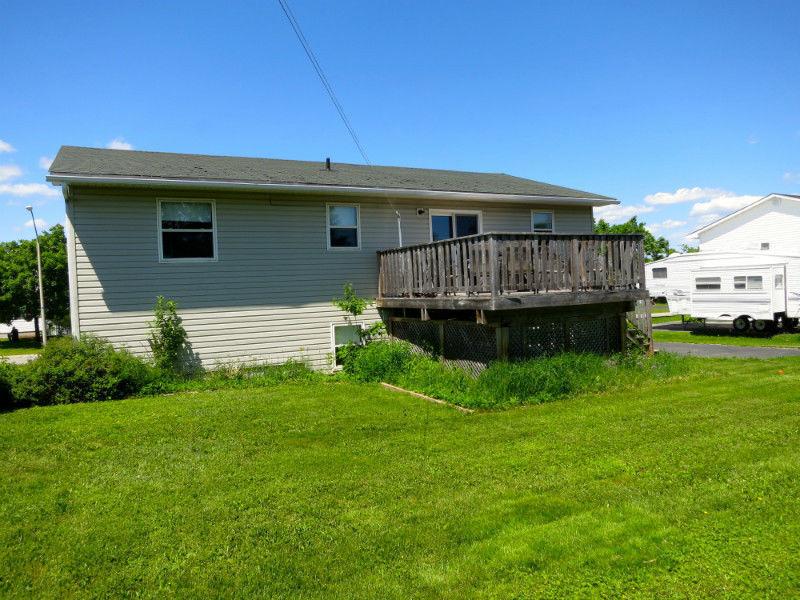 Spacious 4 bedroom home in the heart of Oromocto!