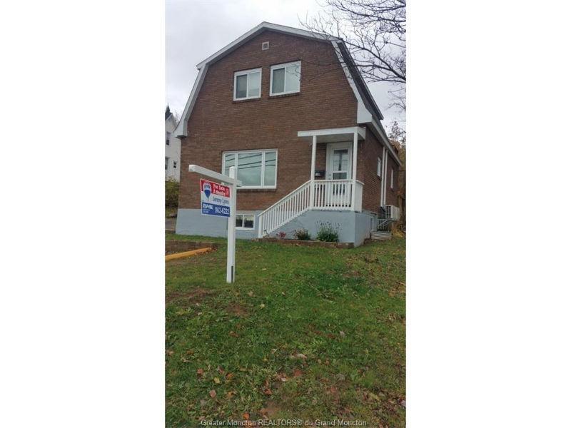 146-148 COVERDALE ROAD, RIVERVIEW! FULLY RENOVATED PROPERTY!