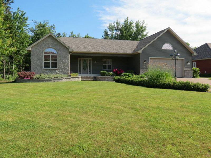 EXECUTIVE BUNGALOW WITH COMPLETED BASEMENT ~ 48 Andréa, Dieppe