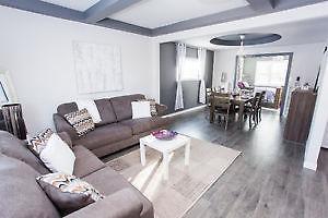 3BR/1.5BA - Remodelled- Charleswood - 1/2 Acre