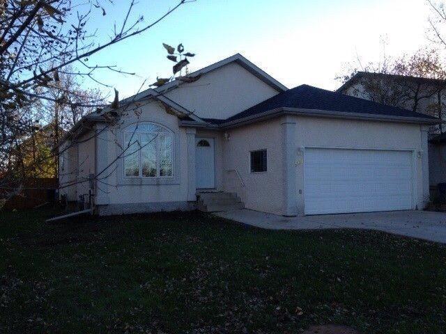 Charleswood house for rent - Available on March 1st