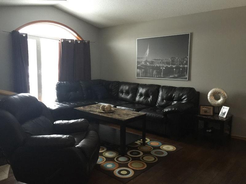 Charleswood house for rent - Available on March 1st