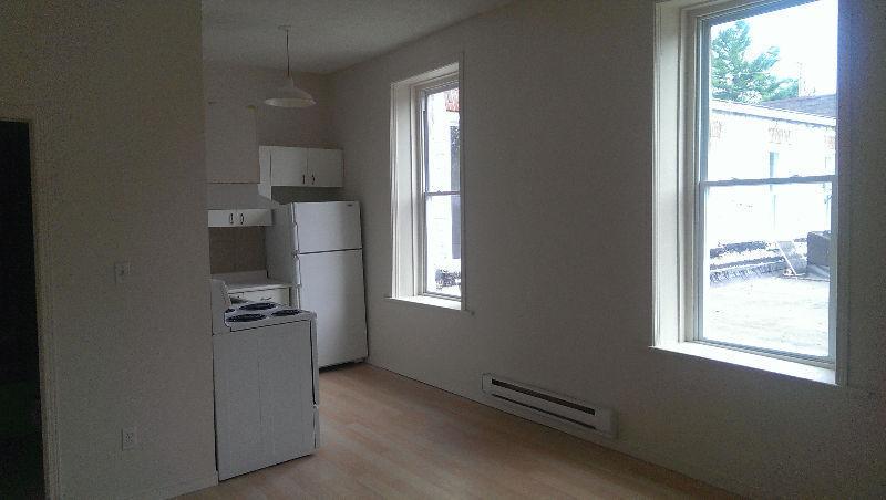 Clean newly painted 1 bedroom