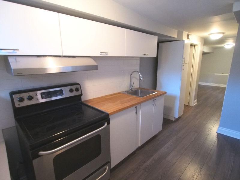 LOCKE STREET!! Stainless Steel, Hardwood Floors, ALL-INCLUSIVE!!