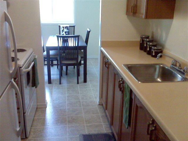 PRESCOTT 2-bedroom with water/parking/storage/laundry (March)