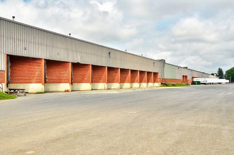 WAREHOUSE SPACE FOR LEASE - right off 401