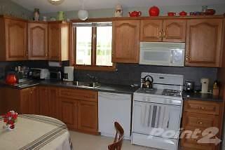 233 Tweedsmuir Ave W