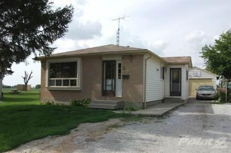 Homes for Sale in Wallaceburg,  $116,500