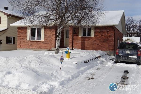 3 bed property for sale in , ON