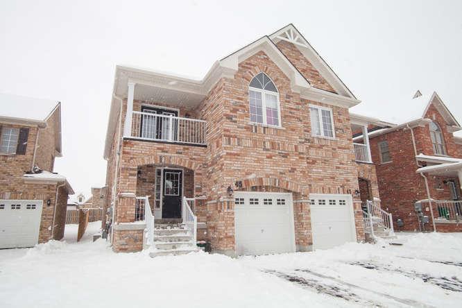 4 bedroom Semi-detached house near Niagara College for Sale
