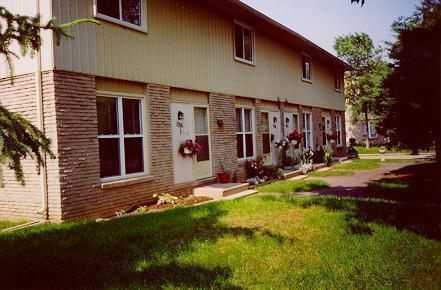 TAKE OVER LEASE FOR 3 BEDROOM SIFTON TOWNHOME