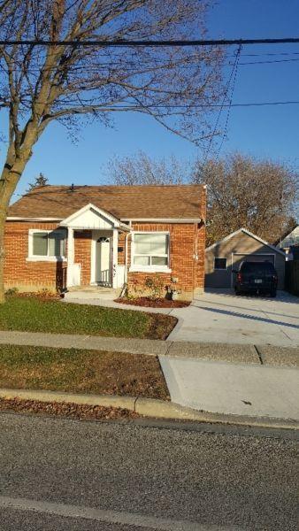 2 Bedroom Brick Ranch FOR RENT - newly paved driveway!
