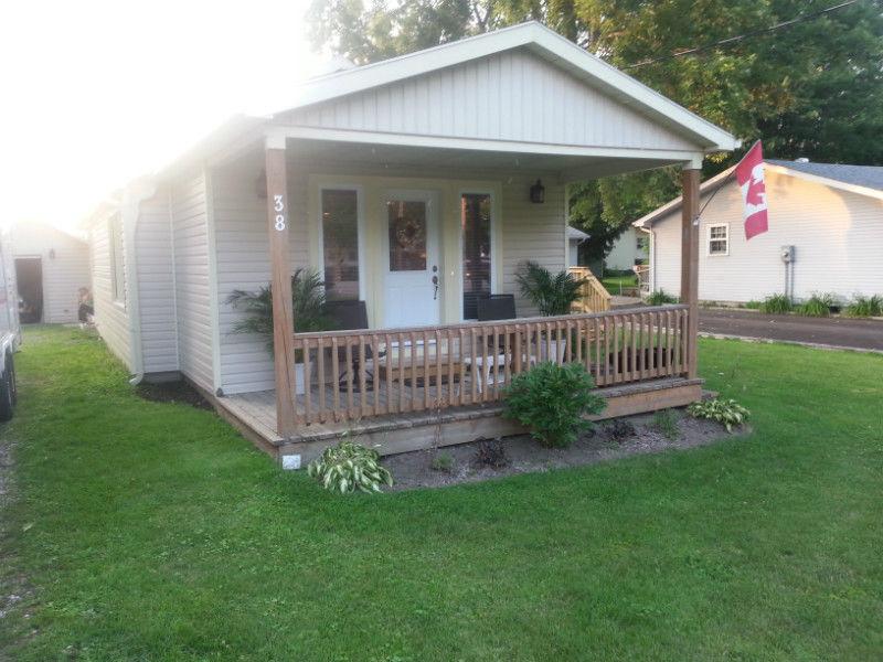 !!BOOK NOW!! Newly Renovated Cottage in Mitchell's Bay for Rent
