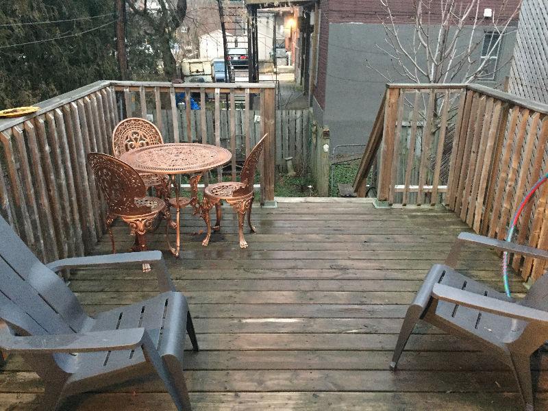 2 Bedroom House Off Locke St Fully Fenced Front & Backyards