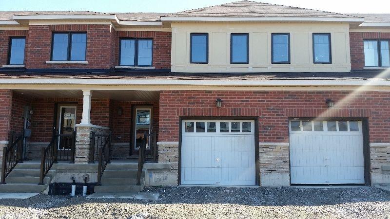 BRAND NEW LUXURIOUS 3 BEDROOM TOWNHOUSE HOME IN STONEY CREEK MTN