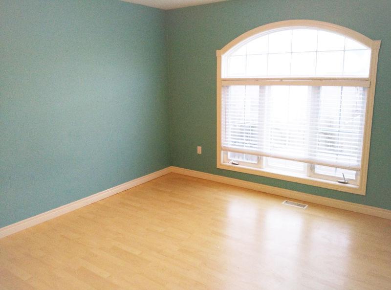 1 upstairs bedroom in South End by Bus 5