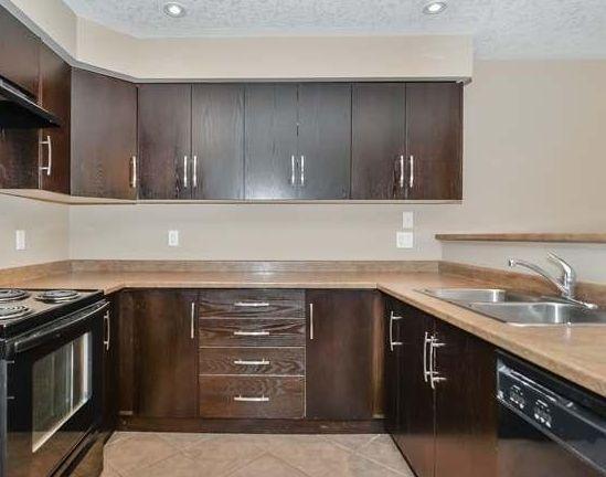 1 yr lease in Modern Home in front of bus stop $500 - May 2016