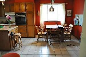 Bright and Beautiful 3 bedroom home avail May 1