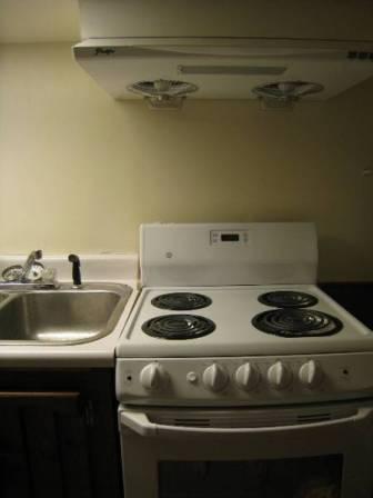 ALL INCLUSIVE 1of3 Rooms Move-in Mar 1 2016 for McMaster Student