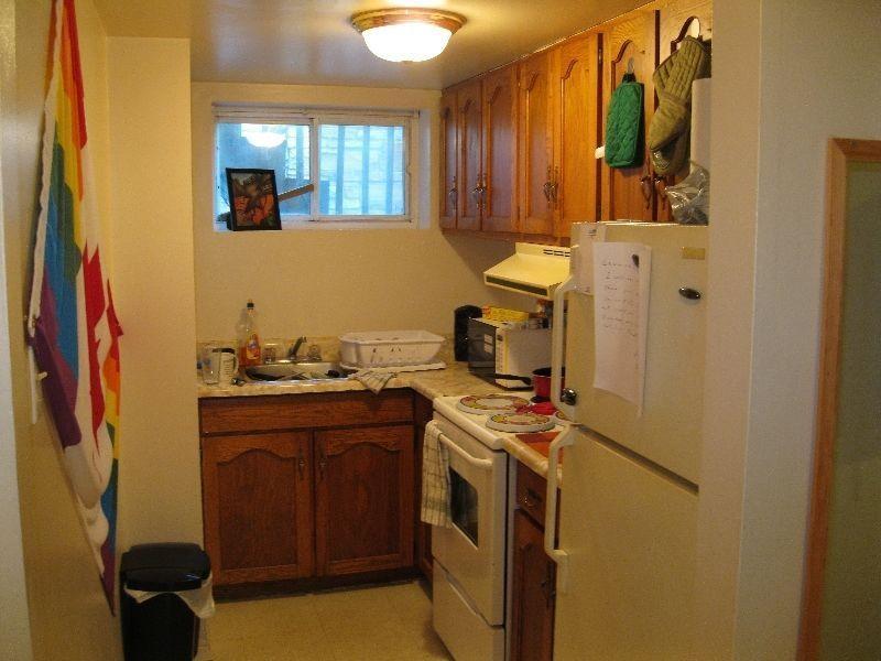 Walk to downtown! $750 includes heat and water