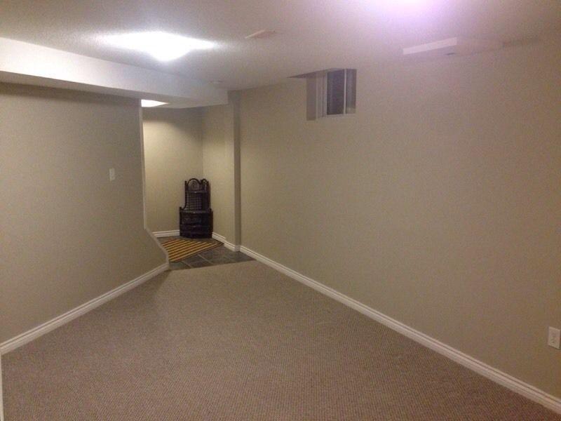 1 Bedroom Basement Apt close to RIM PARK-Moving in April 15