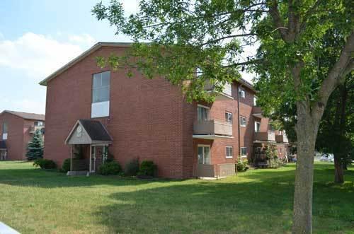 One Bedroom APT - Heat Included - Huron Street at Oakville Ave