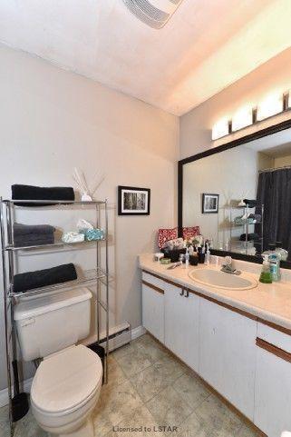 North West condo - avail immediately!