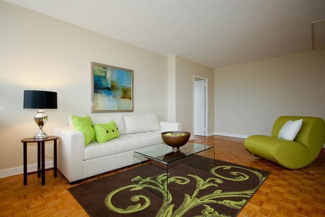 Perfect Western U Locale! Bright-Big-Renovated Suites. Rent Now!