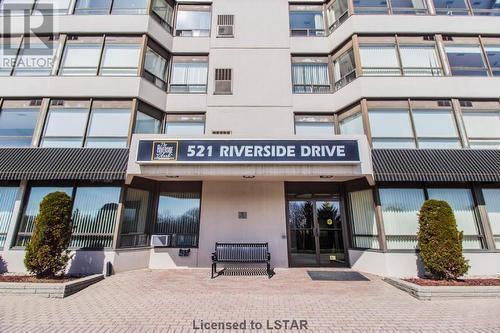 Welcome to 521 Riverside drive-underground Parking