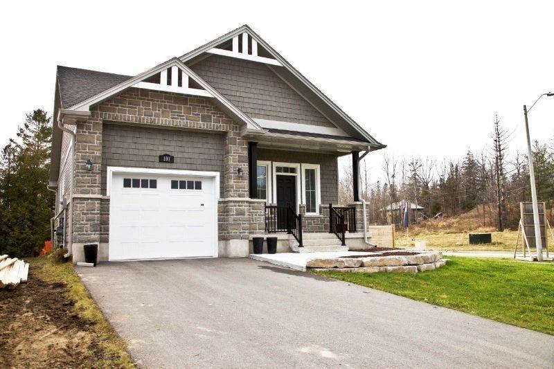3Bed 3Bath ExModel Home 1.5Yr Bungalow Open House Sun21Feb 2-4PM